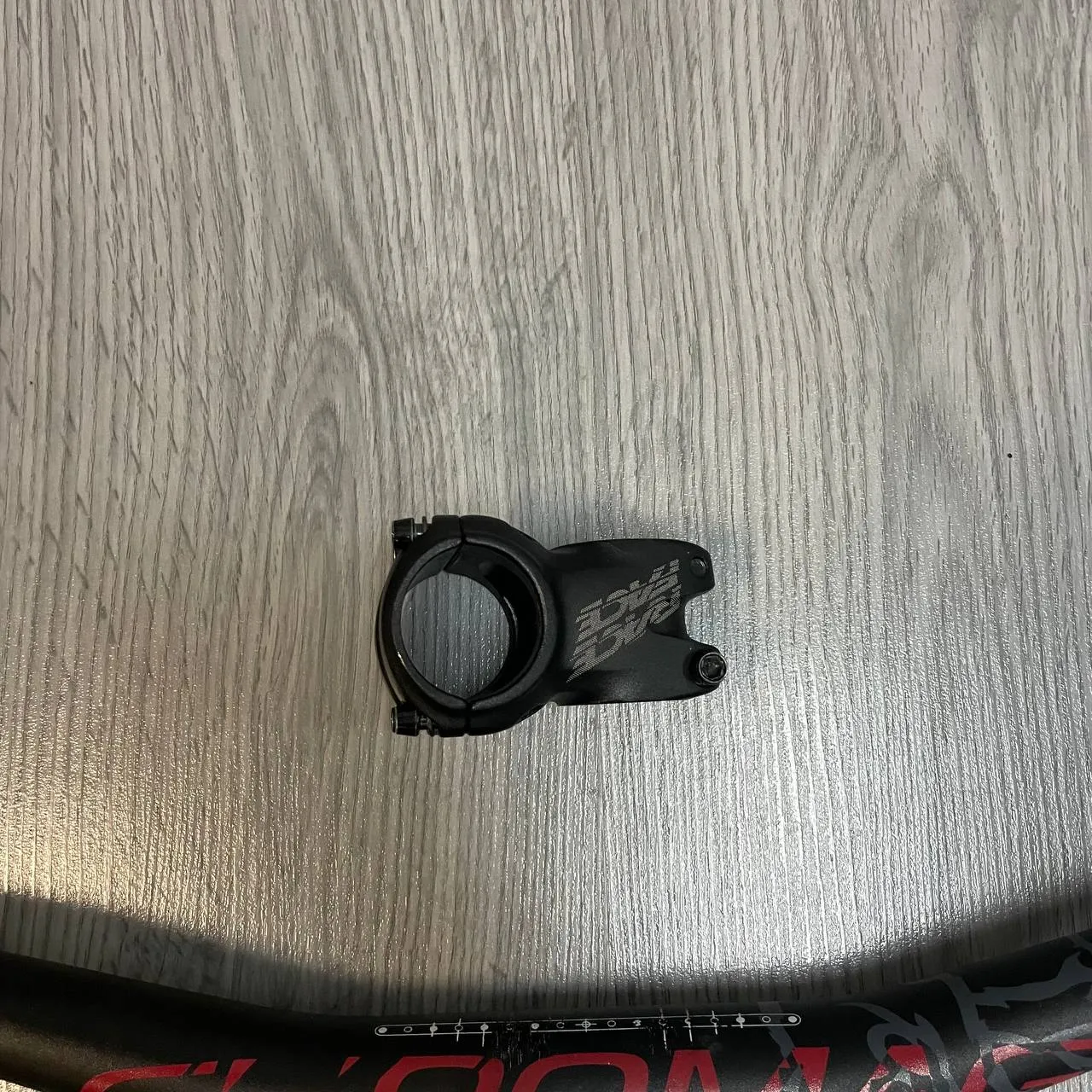 Руль CHROMAG OSX 35 + винос RaceFace Chester 35 фото 3