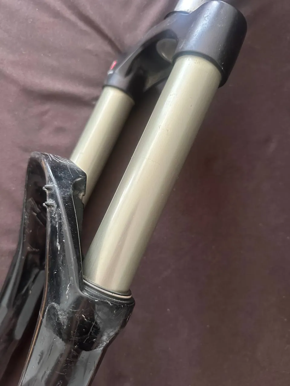 Вилка Rock Shox Totem фото 3