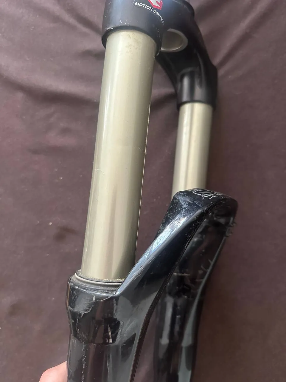 Вилка Rock Shox Totem фото 4