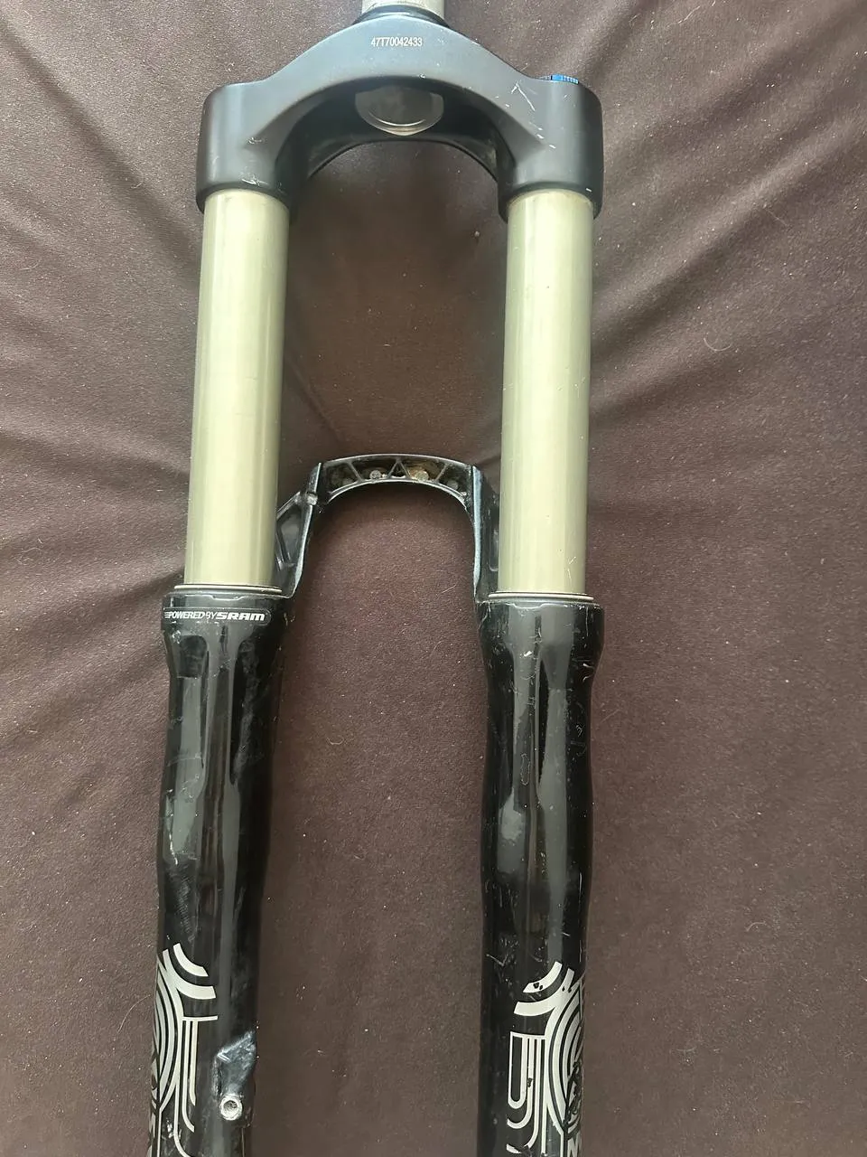Вилка Rock Shox Totem фото 5