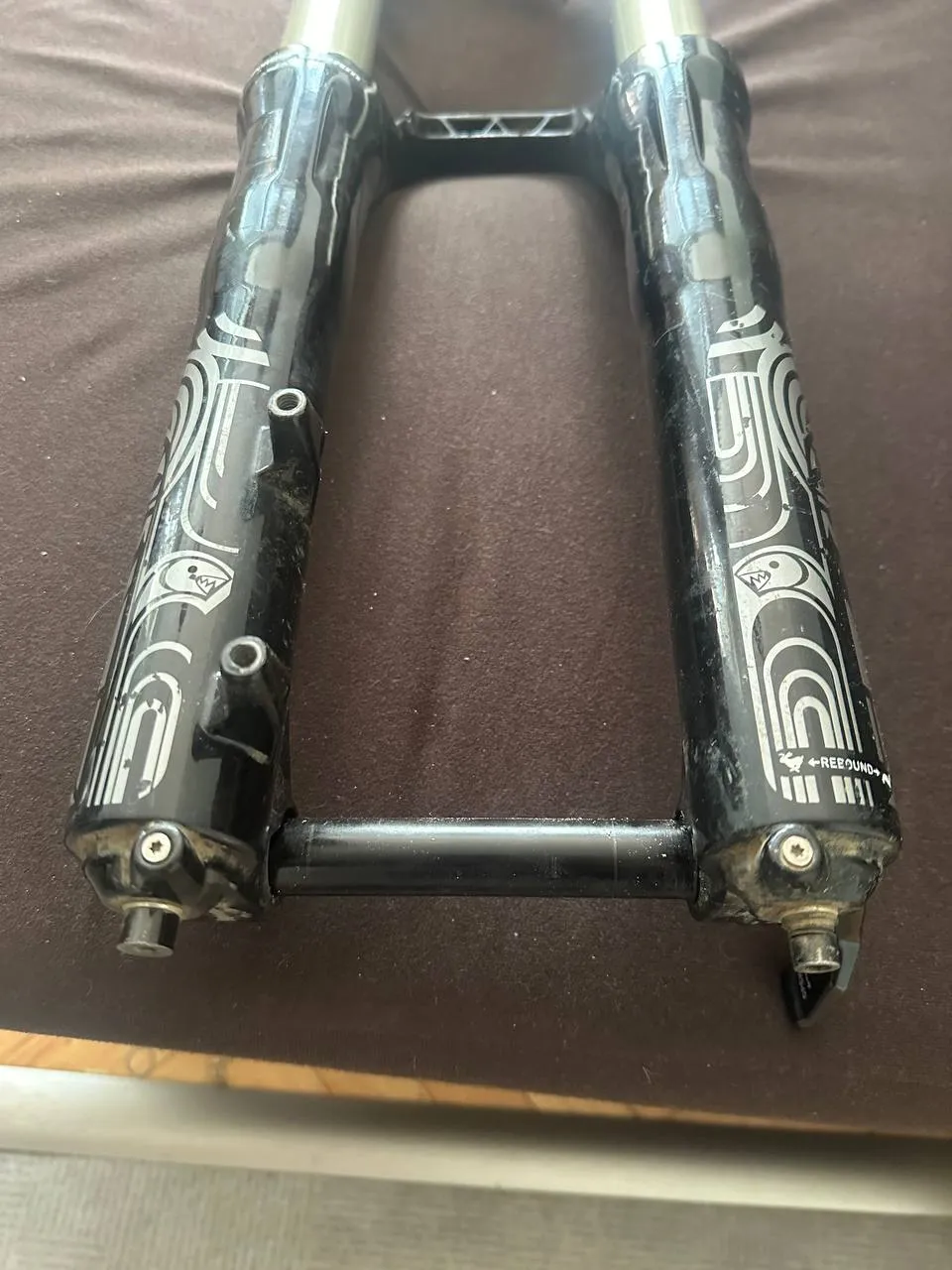 Вилка Rock Shox Totem фото 6