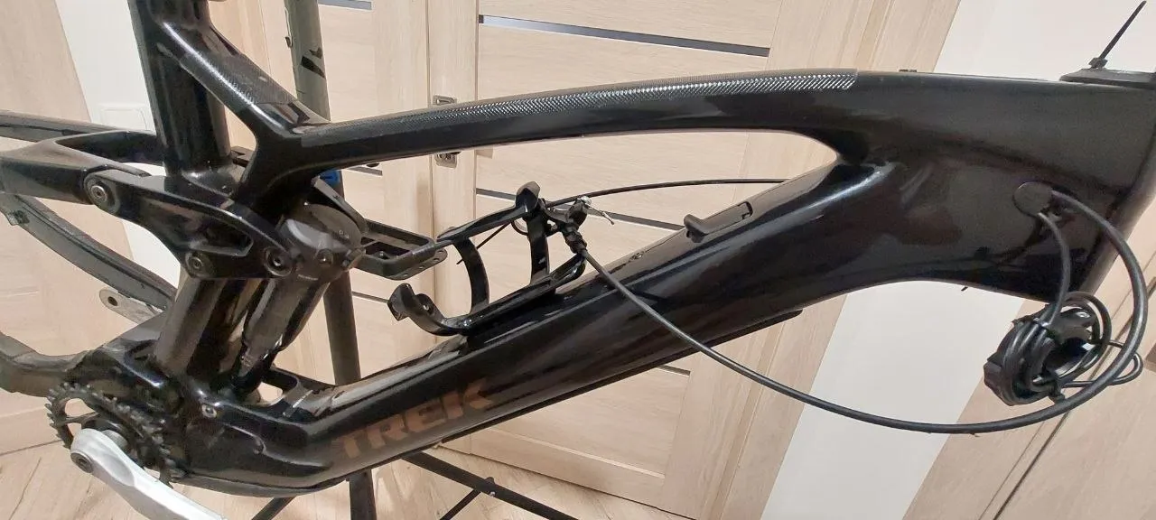 Рама Trek Fuel EX E Full Carbon OCLV 2024 M фото 2