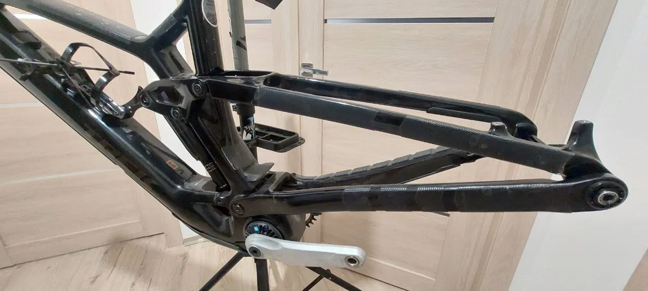 Рама Trek Fuel EX E Full Carbon OCLV 2024 M фото 7