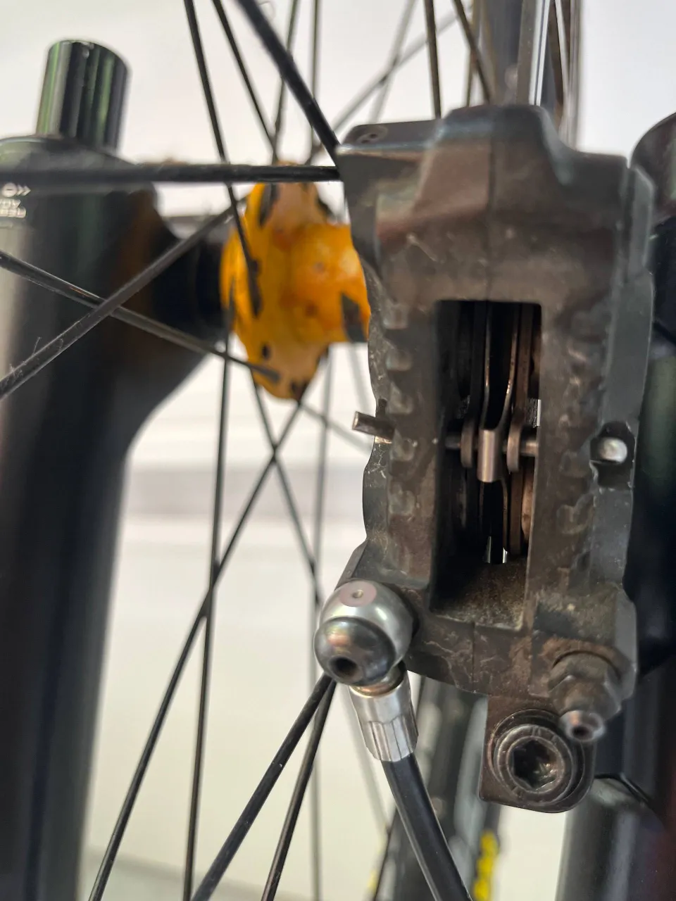 Передній гальмо Shimano Zee фото 1