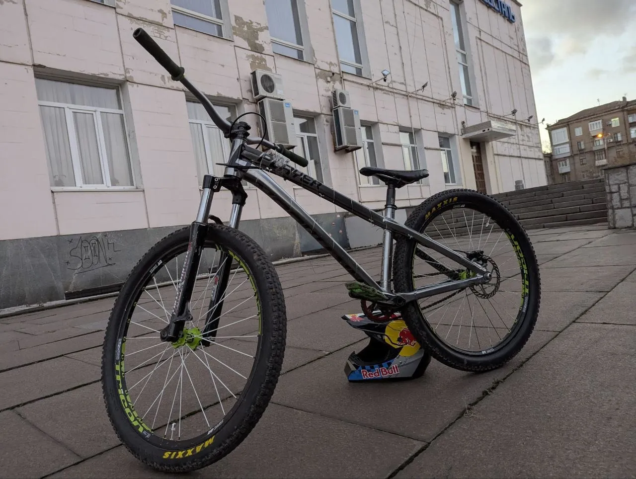 Dartmoor Player 2022 dirt jump bike L фото 1