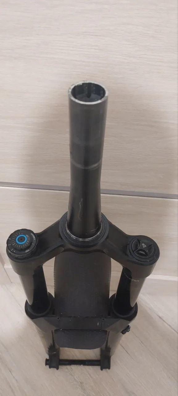 Колесо 29" + Вилка RockShox Lyrik RC2 Charger 3 + Руль Race Face Atlas фото 8