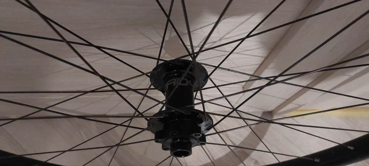 Колесо 29" + Вилка RockShox Lyrik RC2 Charger 3 + Руль Race Face Atlas фото 3