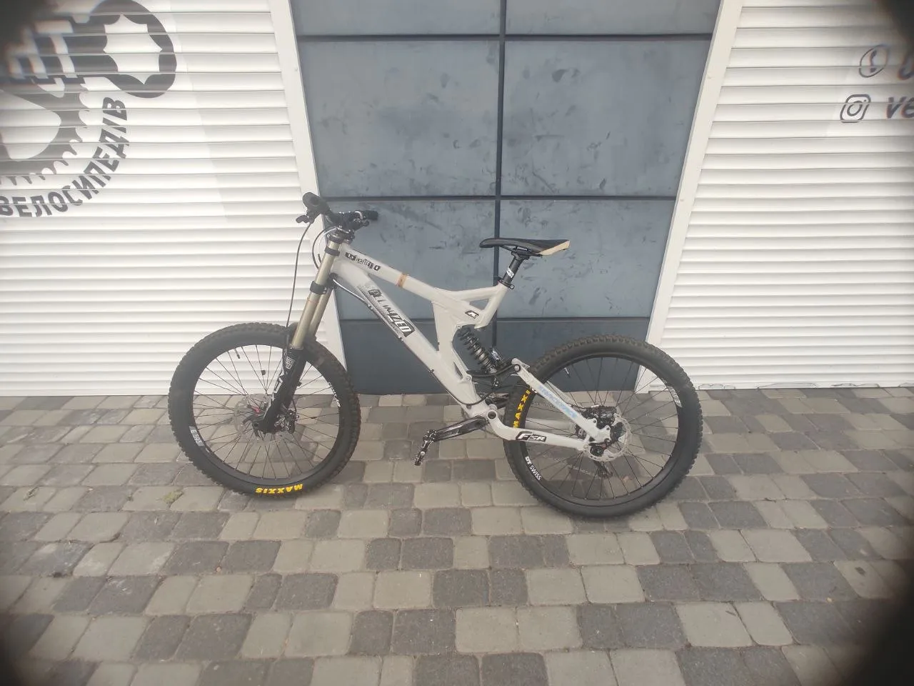 Byk Hit 1 Rockshox Boxxer Fox Van R Shimano Deore фото 4