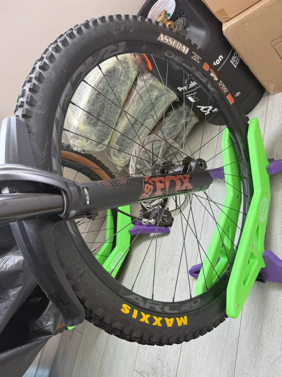 Колеса Industry Nine 1/1 + Race Face ARC 30 HD Offset фото 5