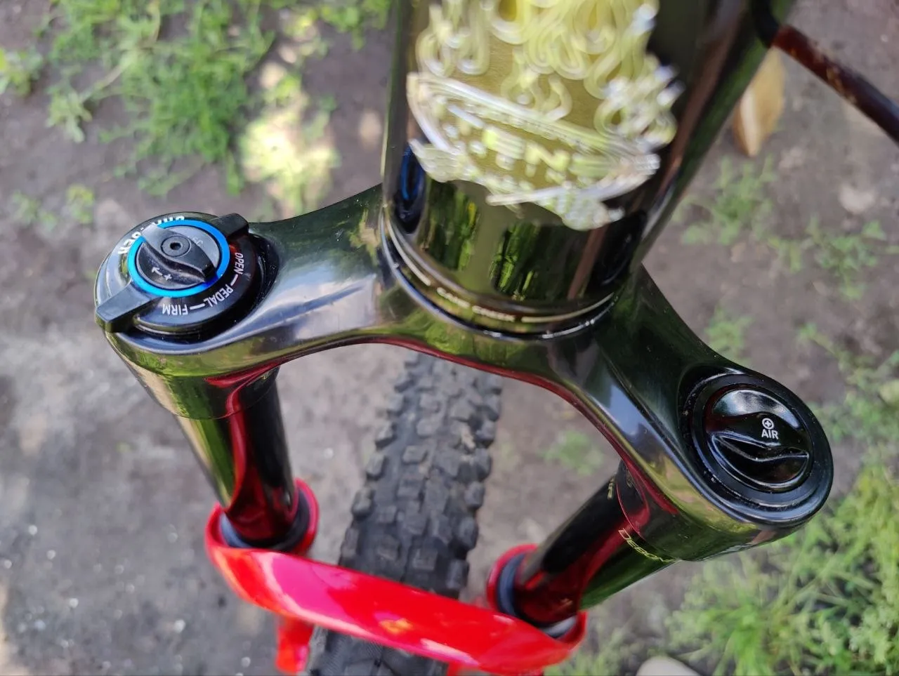 Intense Carbine 29 карбон RockShox Lyrik Ultimate фото 9