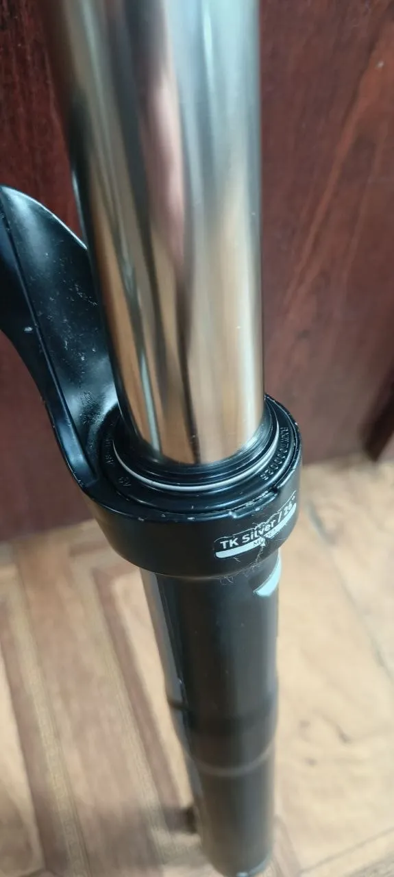 Rock Shox Recon Silver TK Solo Air 9mm 26" вилка фото 4