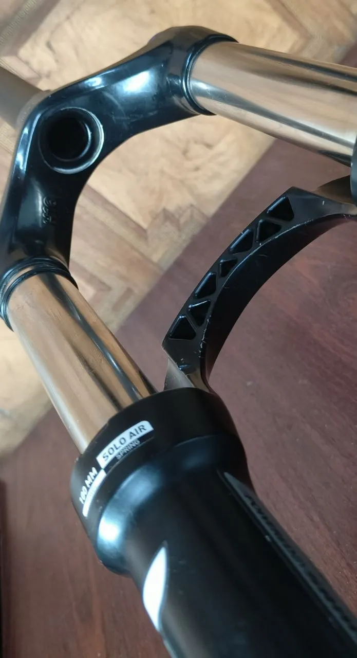 Rock Shox Recon Silver TK Solo Air 9mm 26" вилка фото 5