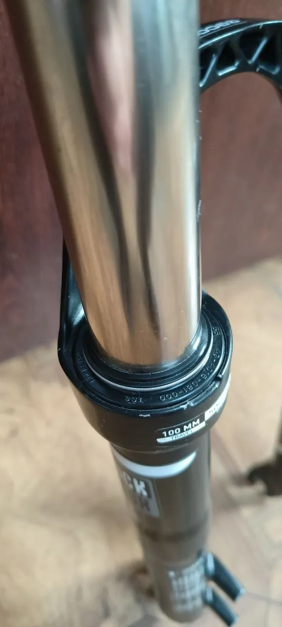 Rock Shox Recon Silver TK Solo Air 9mm 26" вилка фото 3