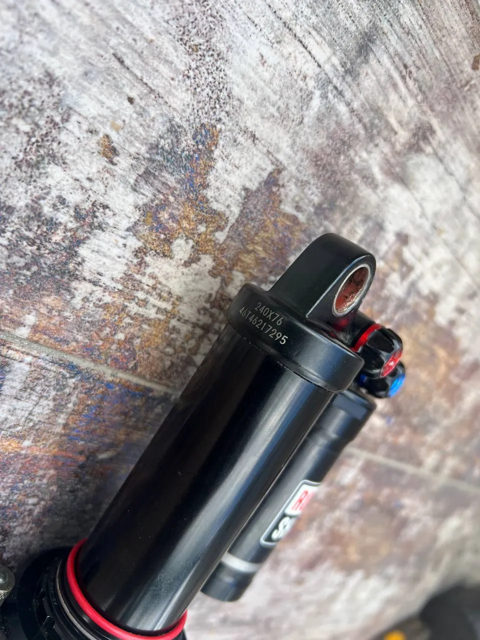 Амортизатор Rock Shox Vivid Air 240x76 фото 2