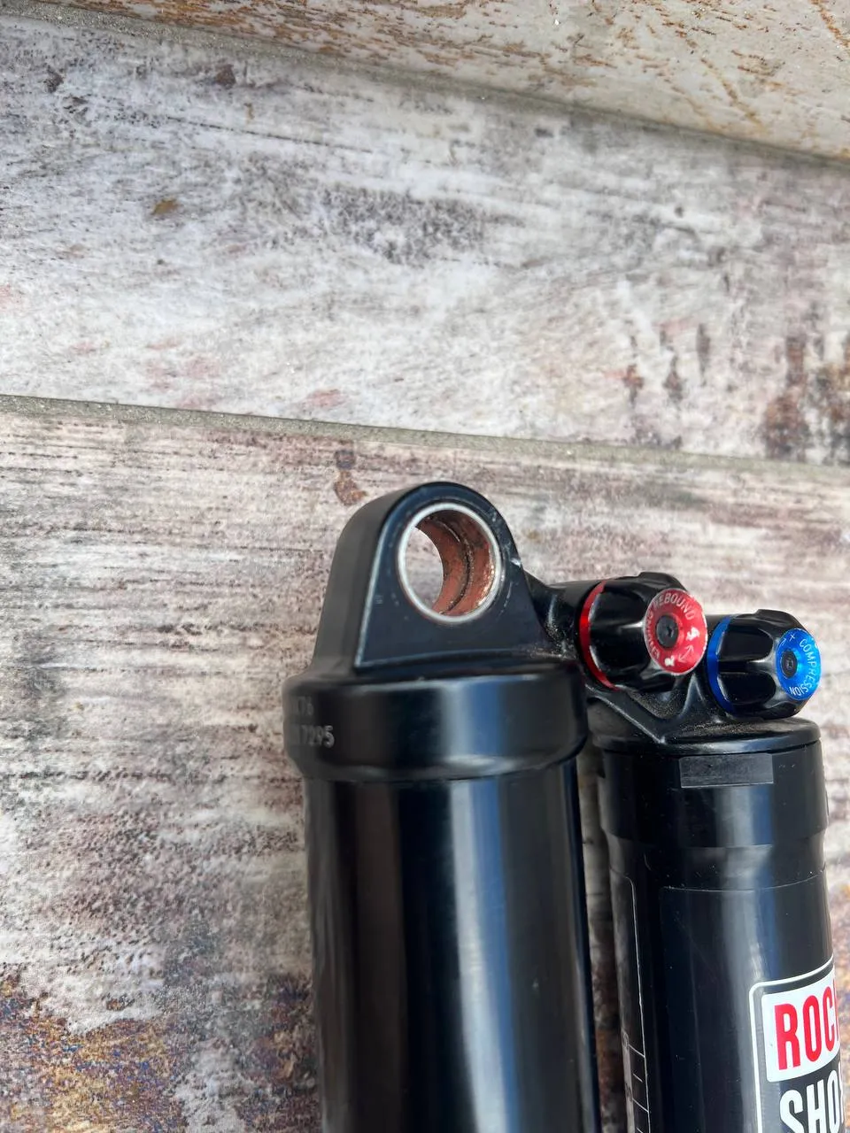 Амортизатор Rock Shox Vivid Air 240x76 фото 7