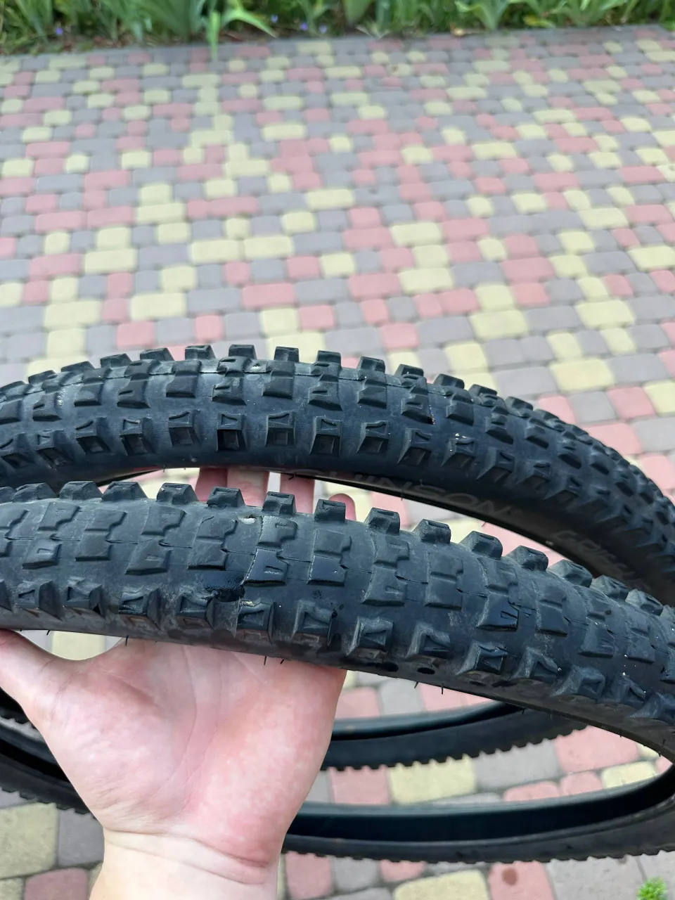 Покришки Hutchinson Griffus 27.5 2.5 tubeless ready (2 шт.) фото 1