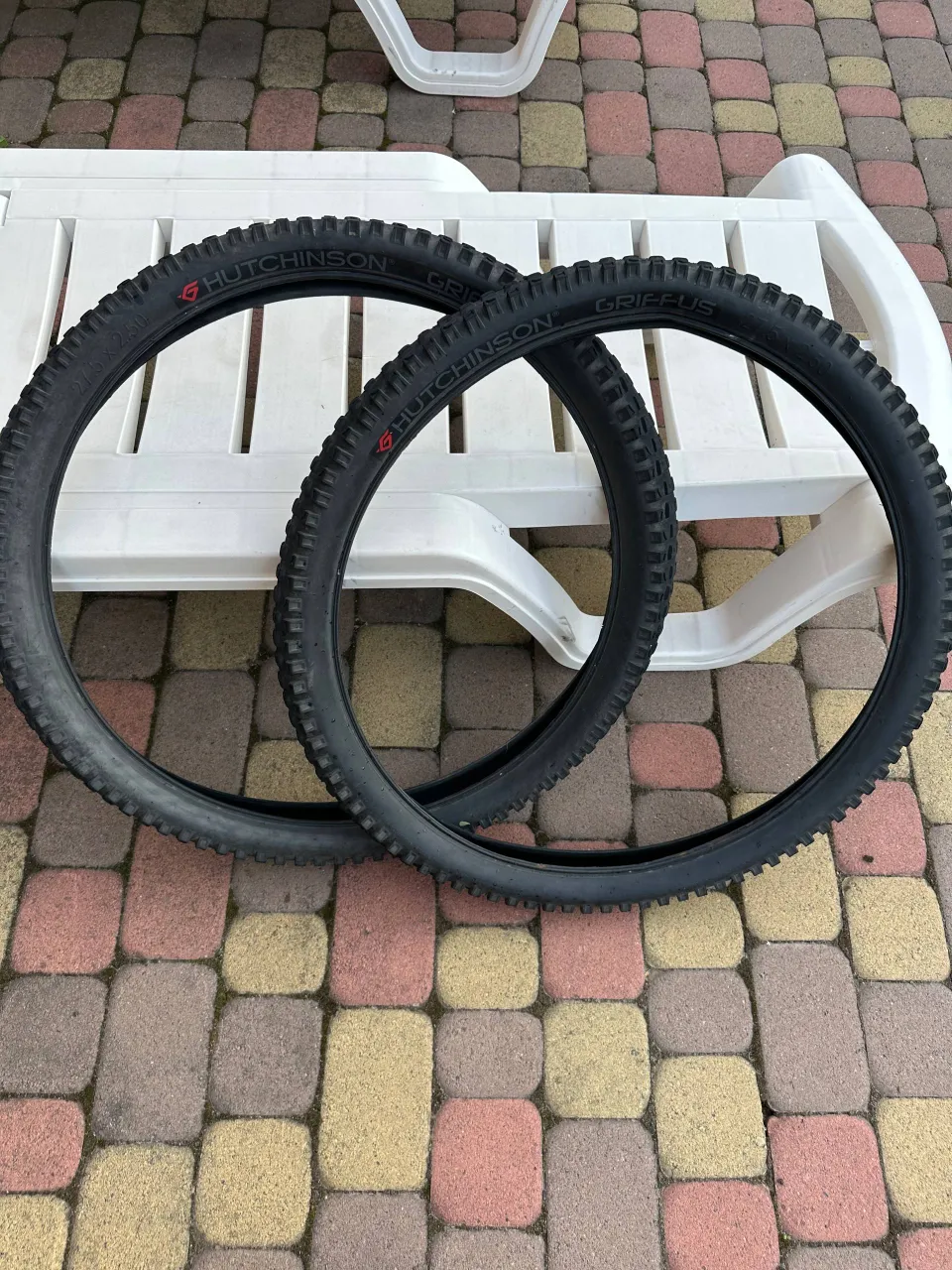 Покришки Hutchinson Griffus 27.5 2.5 tubeless ready (2 шт.) фото 2