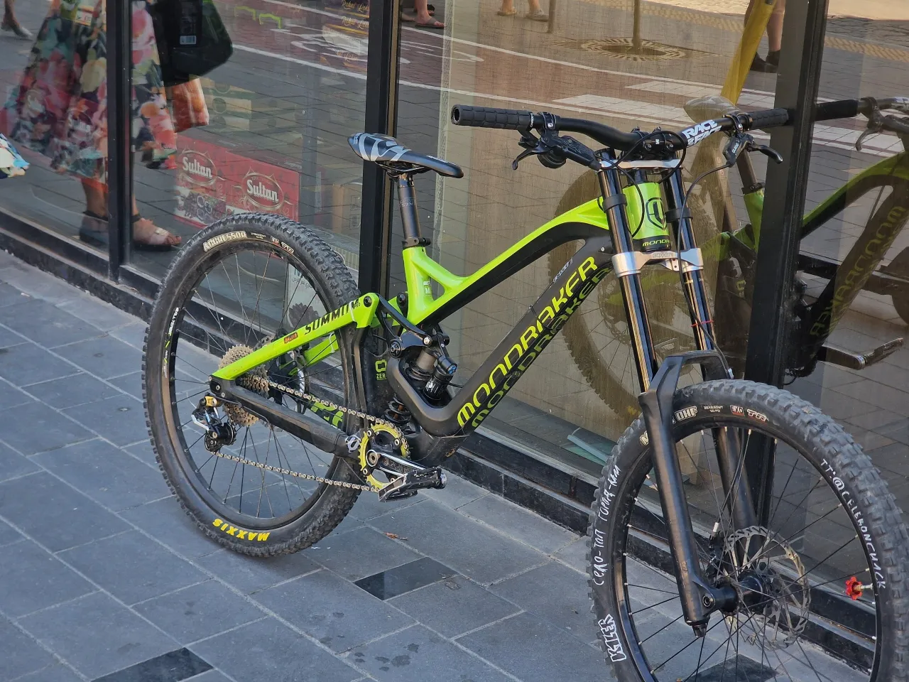 Mondraker Sumum Pro Team Carbon 2019 фото 1