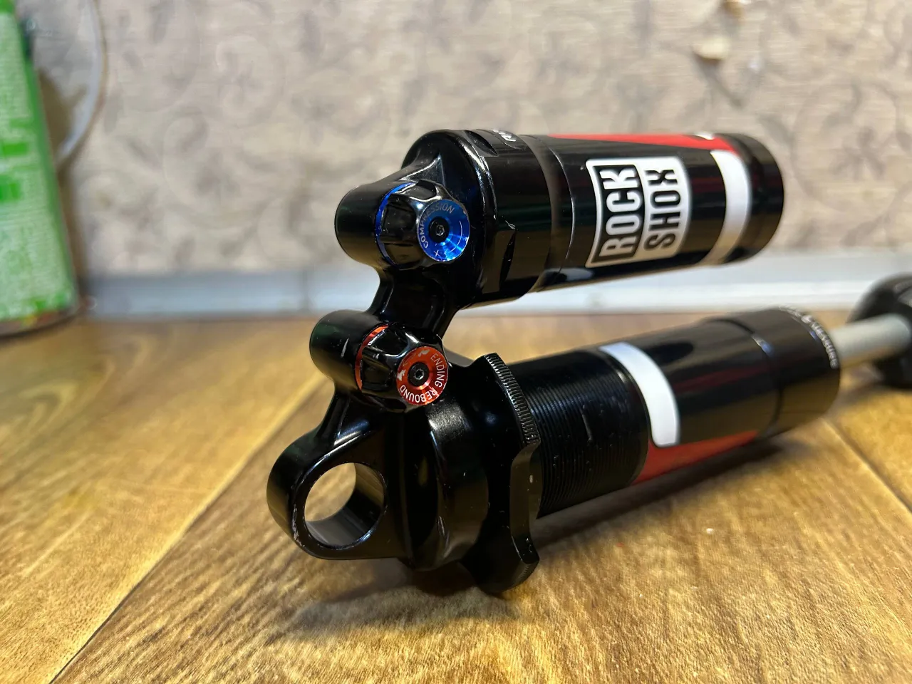 Амортизатор Rock Shox Vivid R2C 241x76 мм фото 3