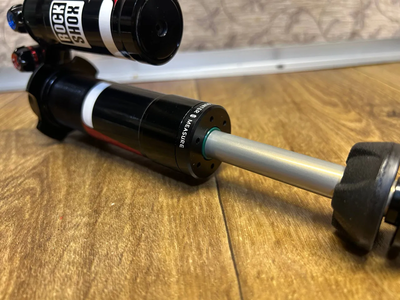Амортизатор Rock Shox Vivid R2C 241x76 мм фото 4