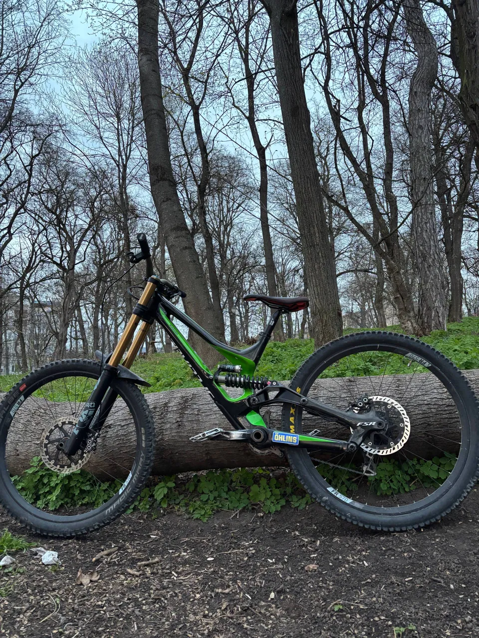 Велосипед Specialized Demo 8 Carbon M фото 3