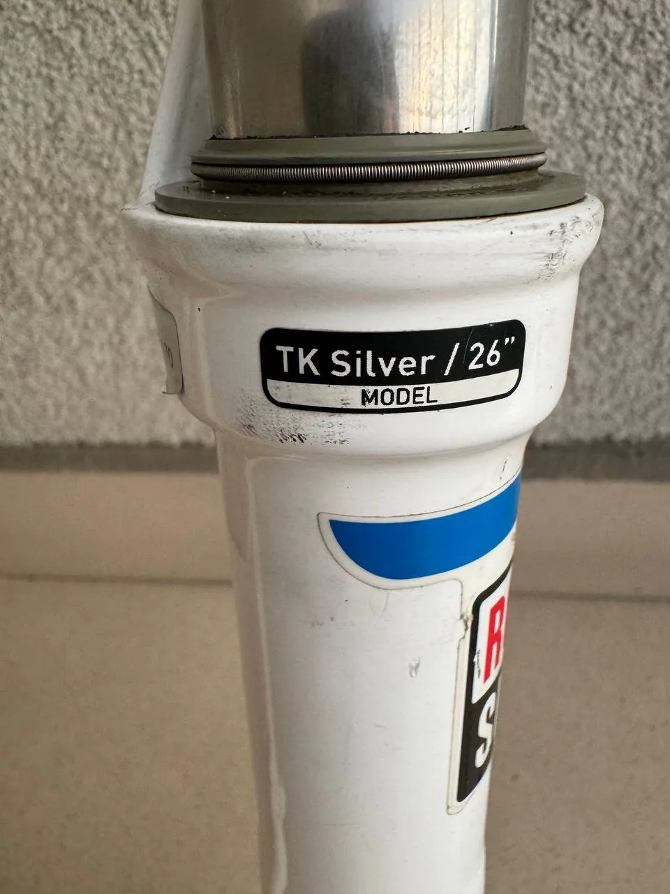 Rock Shox Recon 26 передня вилка 100 мм фото 5