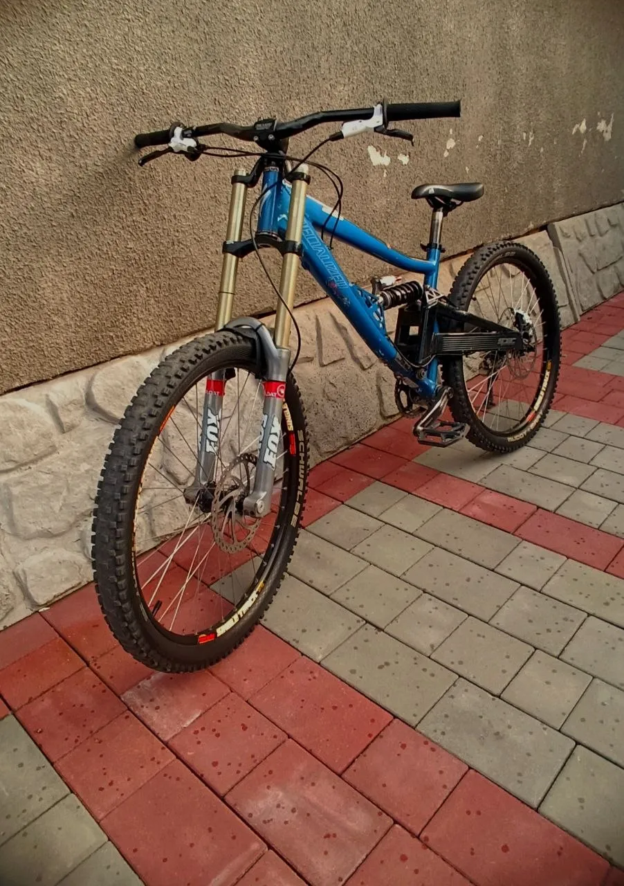 Specialized Big Hit Sport + Rock Shox Boxxer + Fox Vanilla RS фото 3