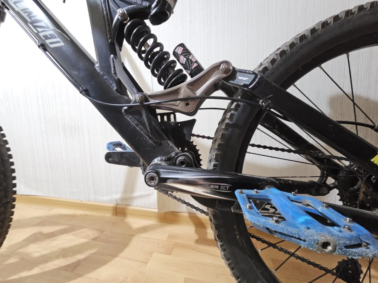 Велосипед Specialized Big Hit 2 + Rock Shox + Avid фото 4