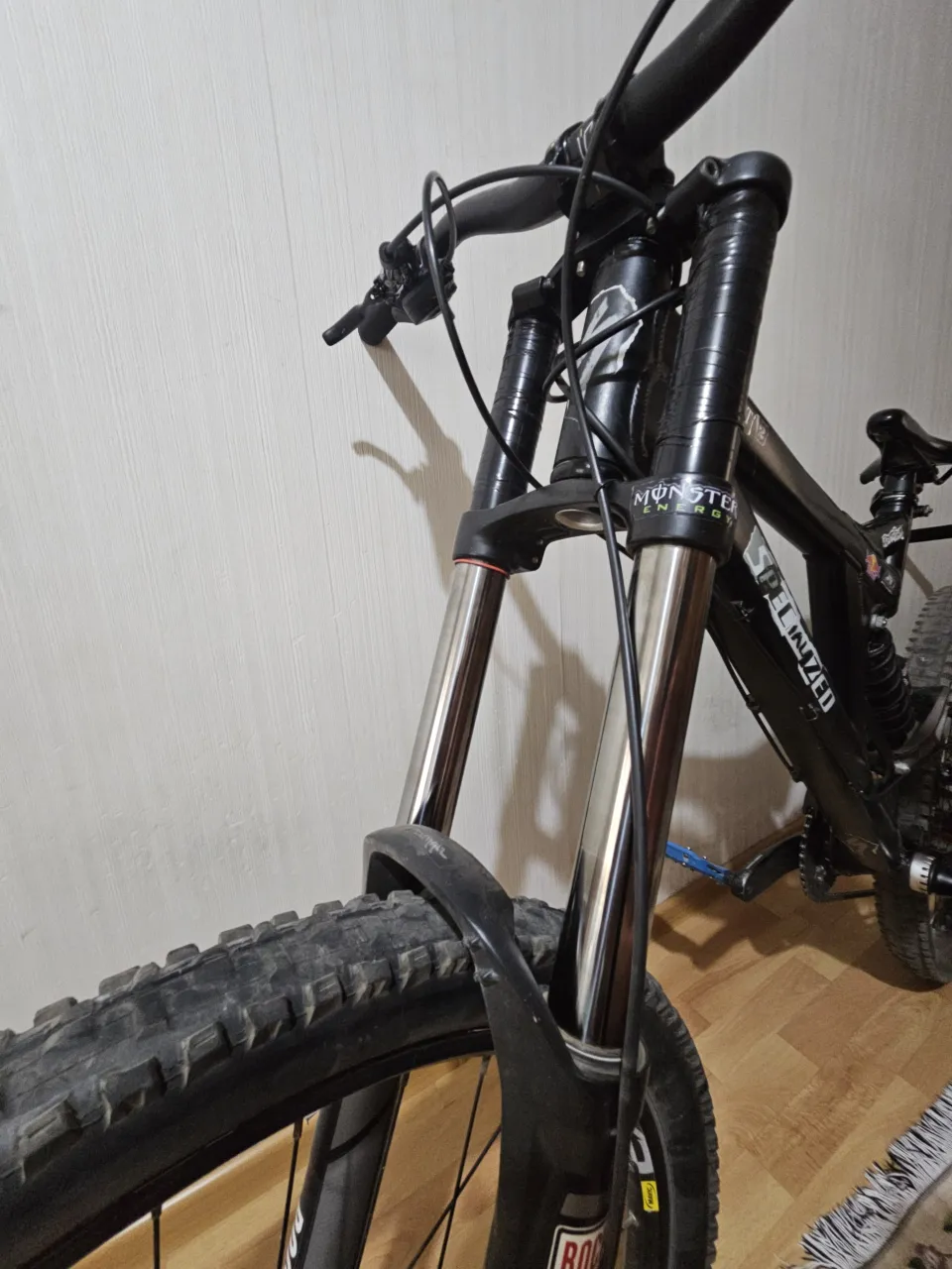 Велосипед Specialized Big Hit 2 + Rock Shox + Avid фото 6