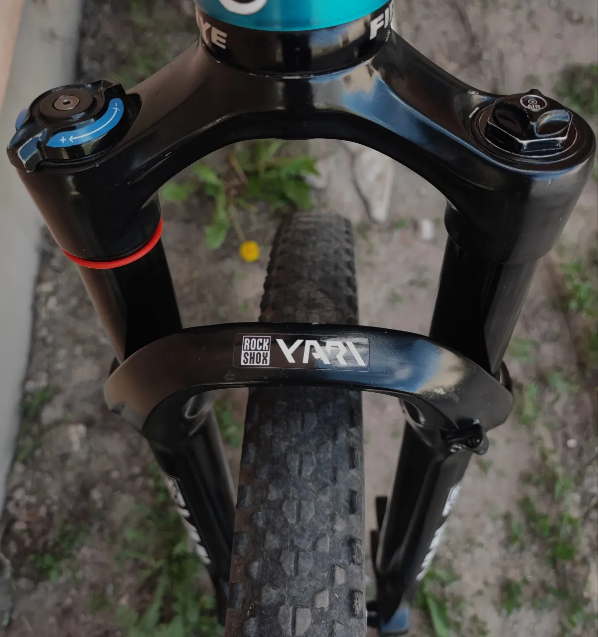 Rock Shox Yari RL вилка 27.5 95 мм фото 6