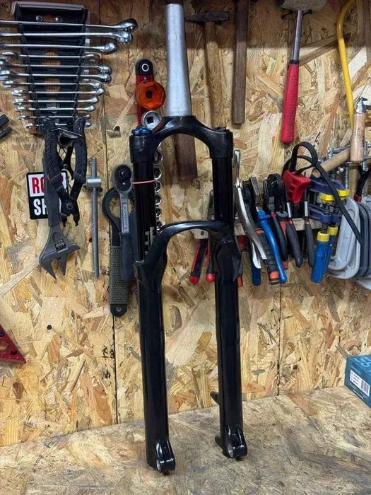 Вилка Rock Shox Revelation RC3 27.5 150мм фото 1