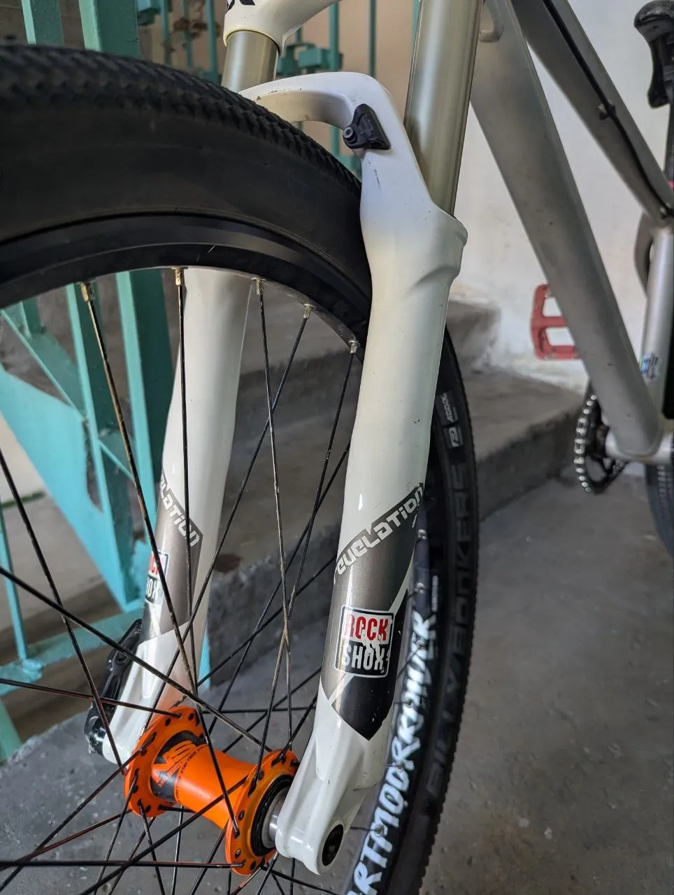 Вилка Rock Shox Revolution 26 110mm 2013 фото 2