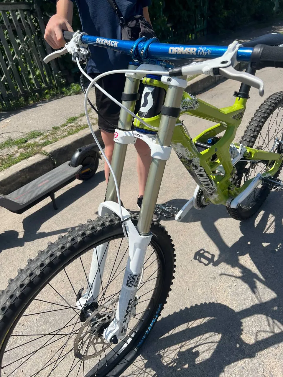 Вилка RockShox Boxxer 200 мм на 26 дюймів + винос Sixpack фото 1