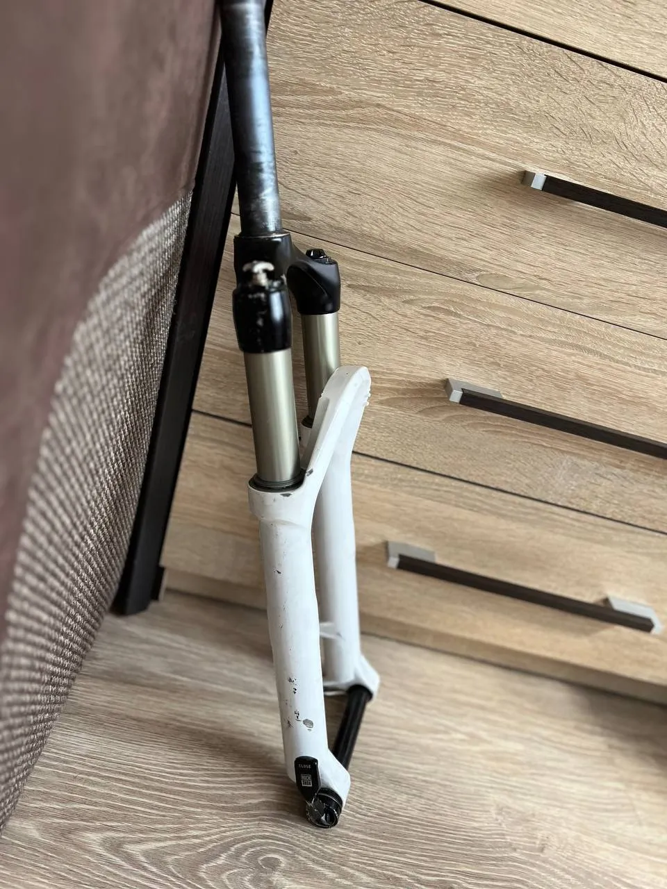 Вилка RockShox Revolution 2020 фото 3