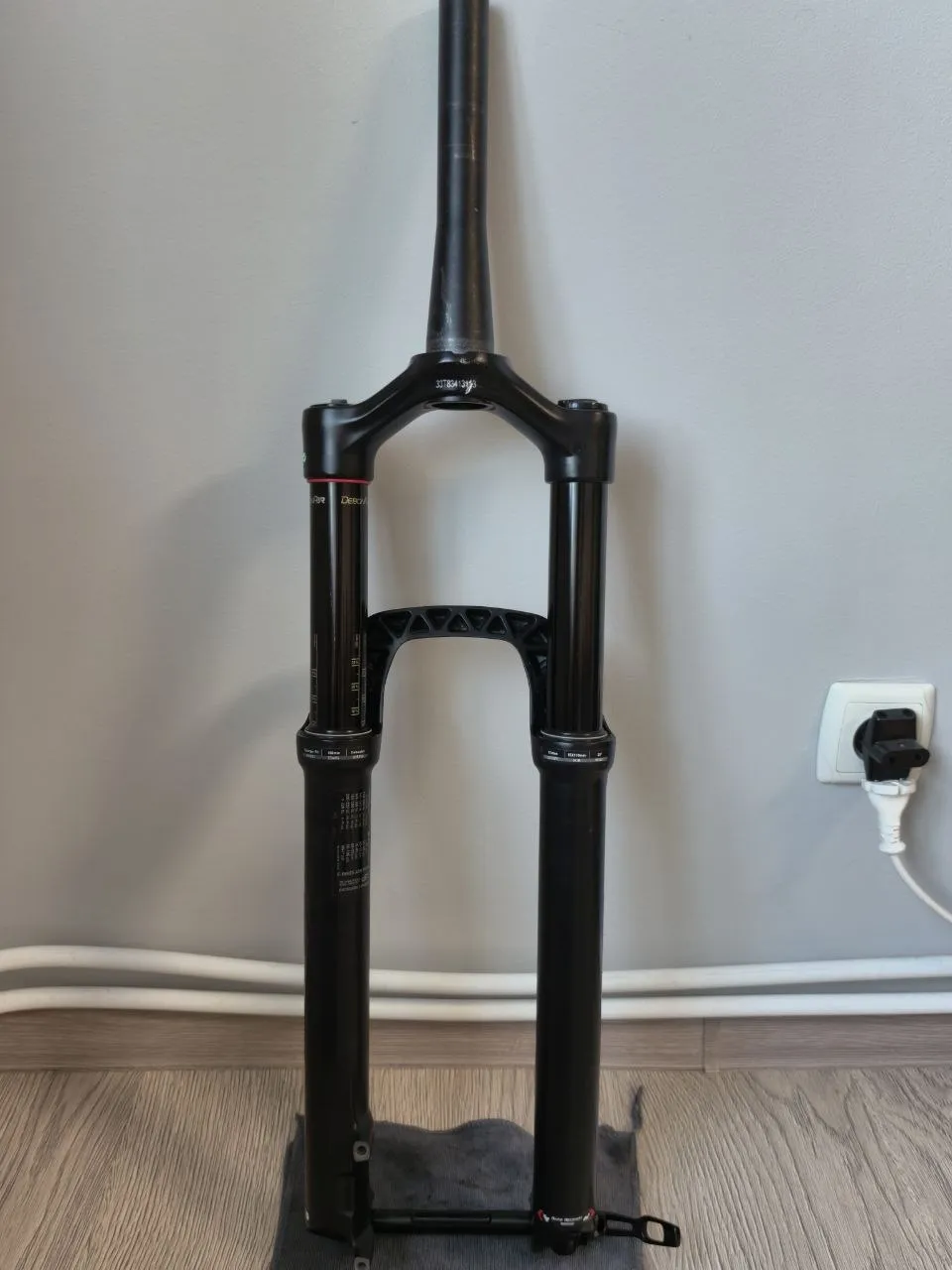 Вилка RockShox Revelation 150 мм фото 3