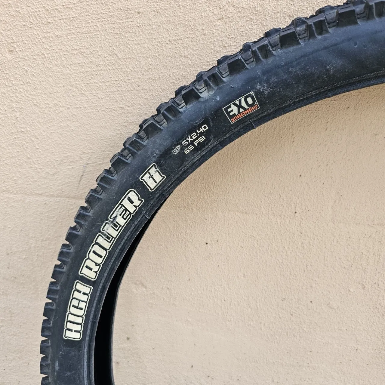 Покришка Maxxis High Roller II 27.5×2.4 фото 2