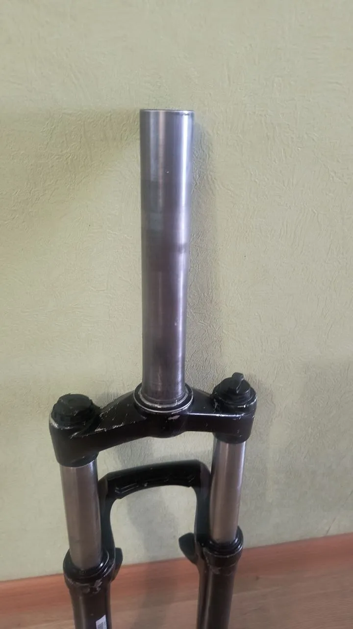 Rock Shox Judy TT вилка передня 26" фото 7