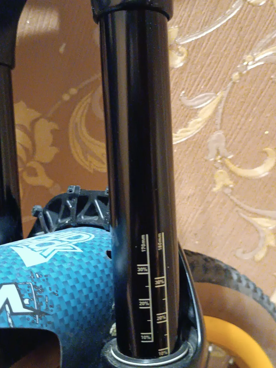 Вилка Rock Shox Lyrik RC Charger 2 фото 3
