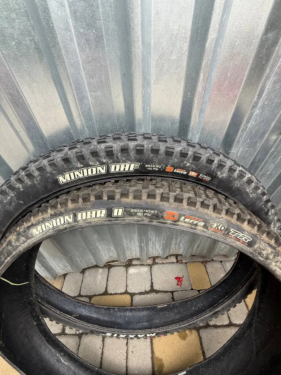 Maxxis Minion DHF + DHR 29" та High Roller 27.5" фото 1