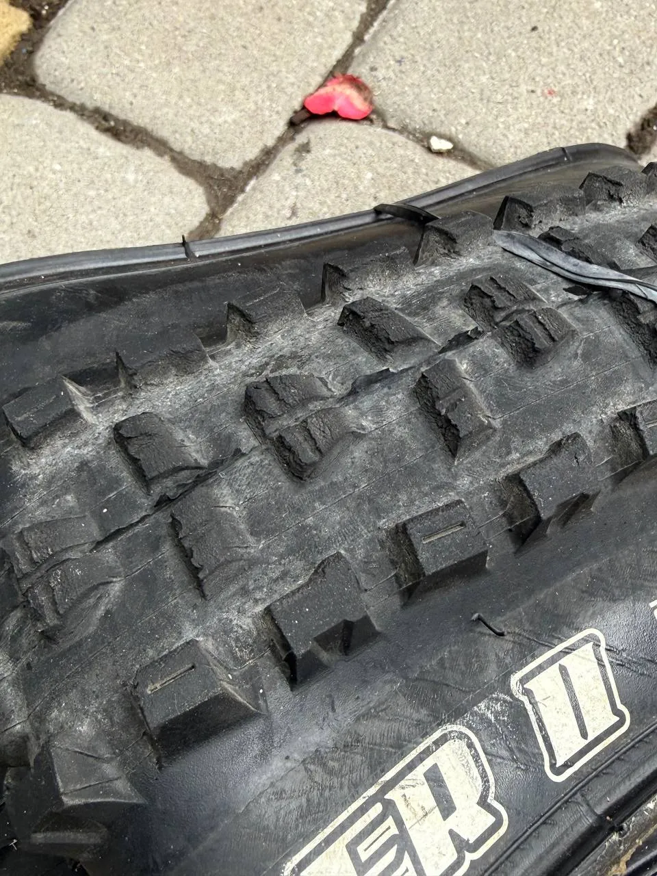 Maxxis Minion DHF + DHR 29" та High Roller 27.5" фото 6