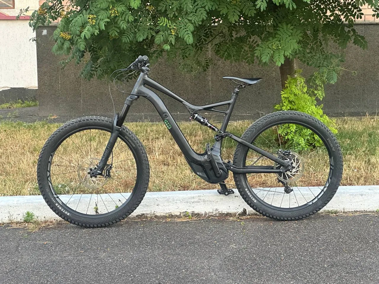 Електровелосипед Specialized Turbo Levo фото 2