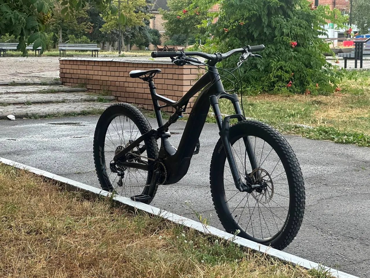 Електровелосипед Specialized Turbo Levo фото 7