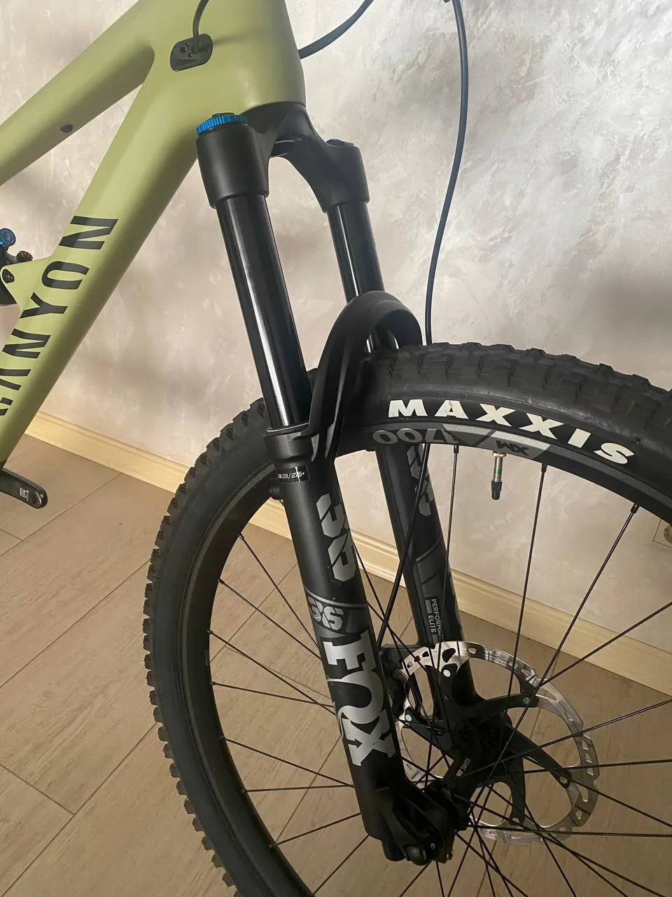 Canyon Spectral CF 8 2023 фото 1