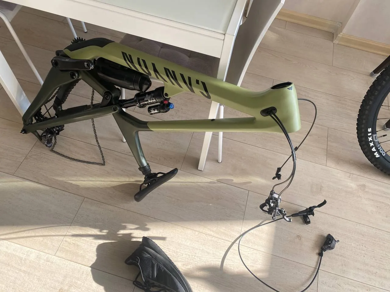 Рама Canyon Spectral CF 8 XL на раму Specialized Status 160 S5-S6 фото 1