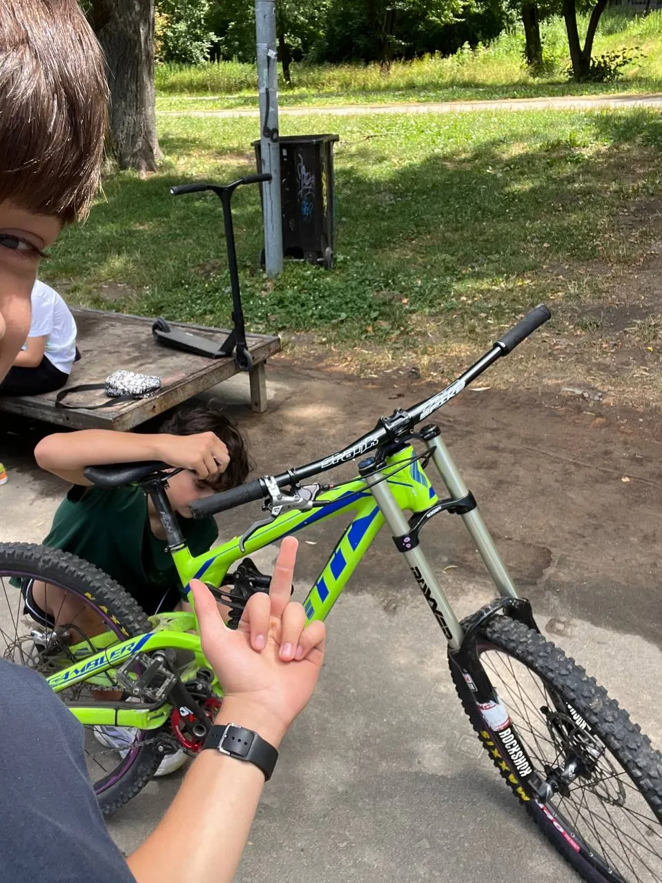 Вилка Rock Shox Boxxer R2C2 фото 2