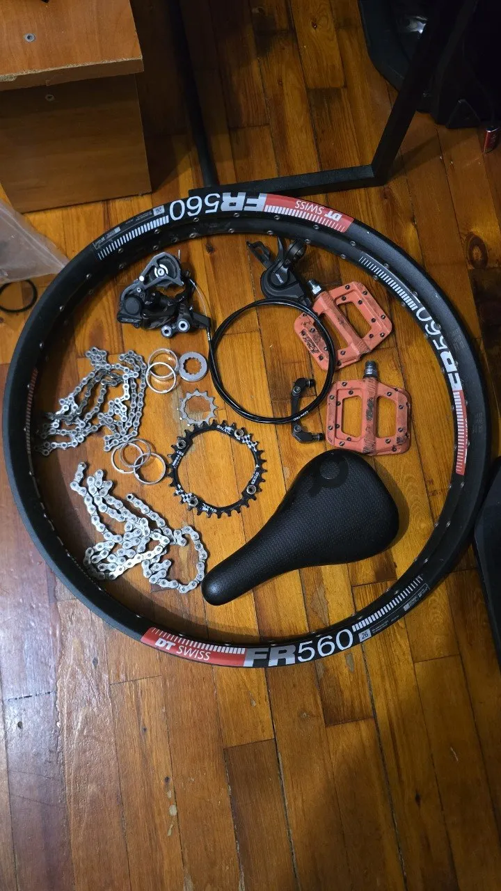 Обід + сідло + педалі + перемикач задній + кіт single speed фото 1