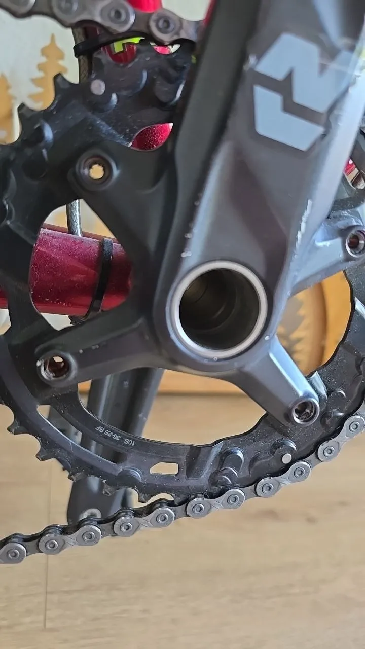 Шатуни Shimano Deore з титановими банками фото 2