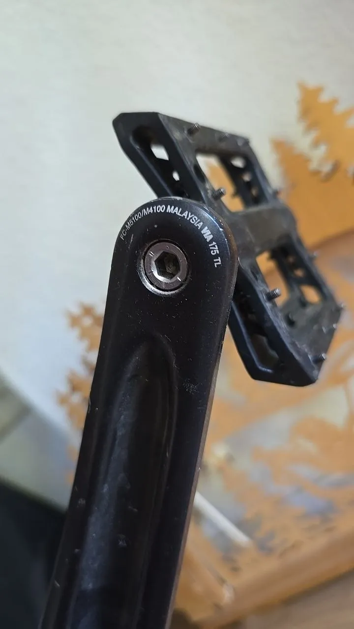 Шатуни Shimano Deore з титановими банками фото 3