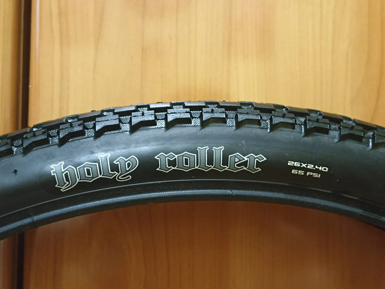 Покришка Maxxis Holy Roller 26х2.40 фото 3
