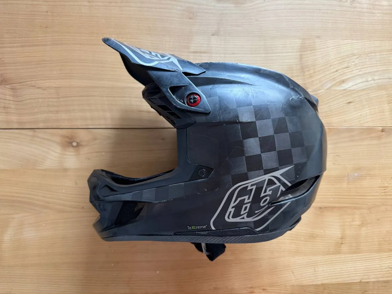 Troy Lee Designs D4 Carbon шолом XL фото 2